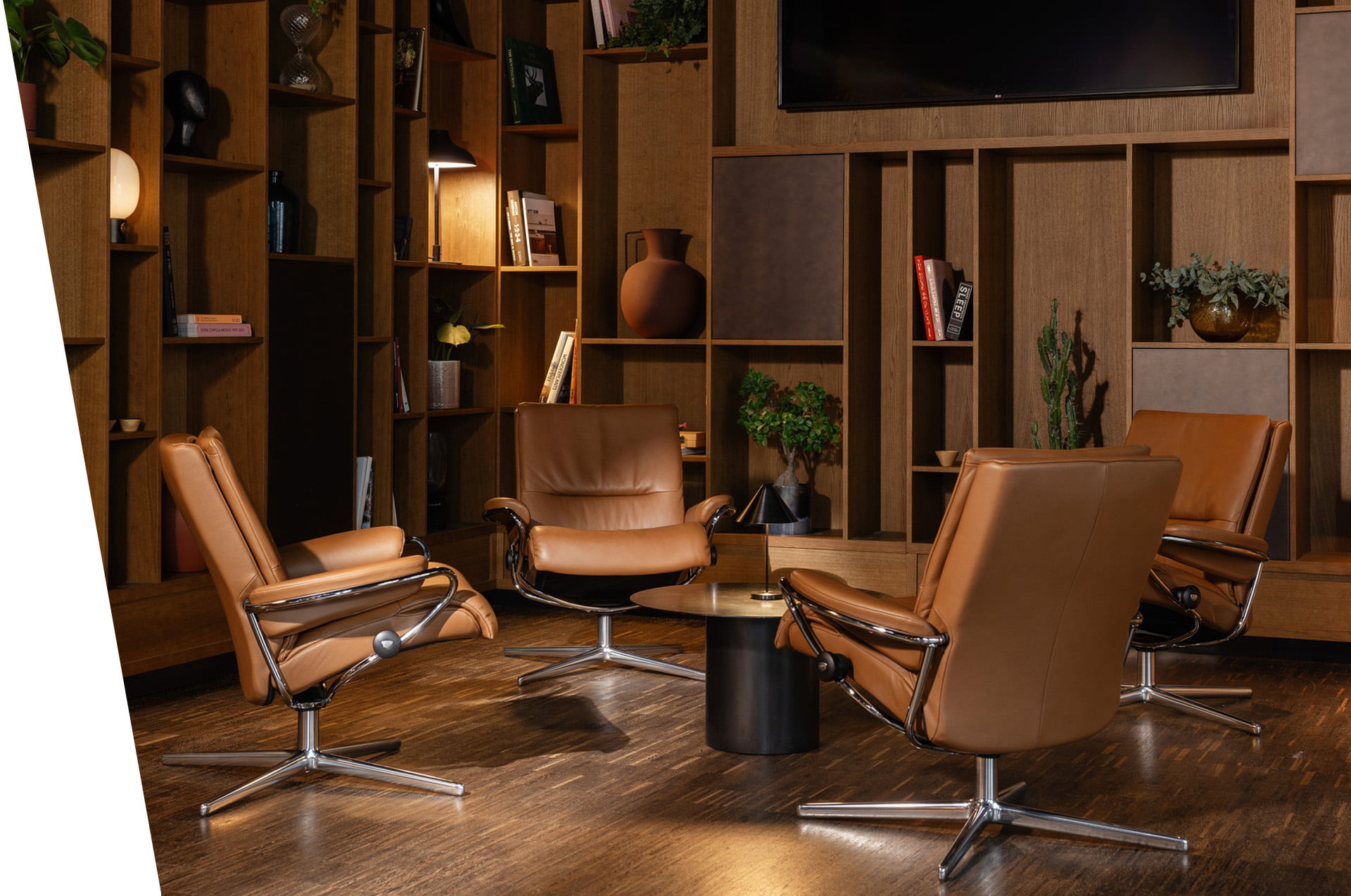 Stressless Tokyo recliners in a lounge area