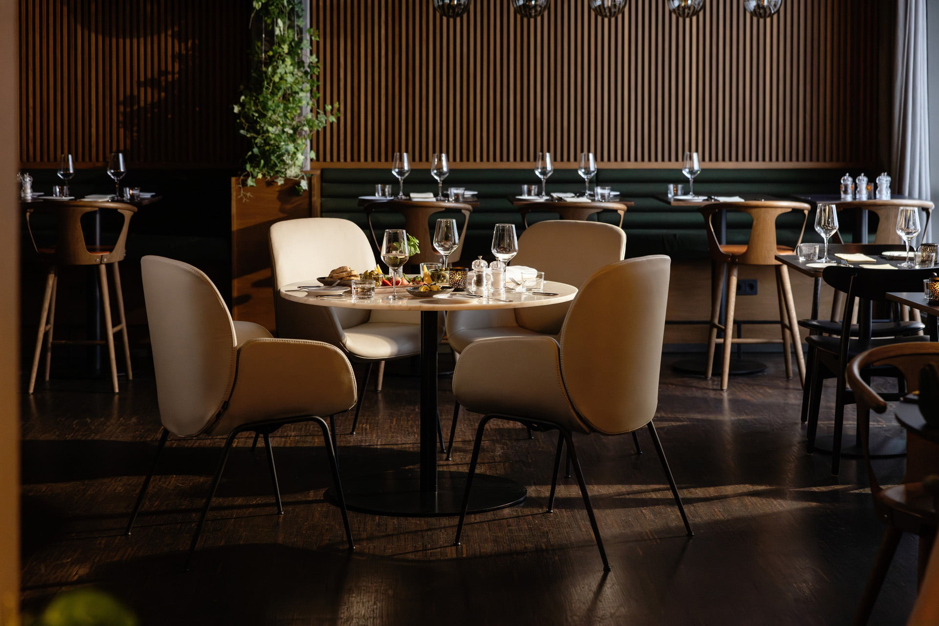 Stressless dining chairs in a restaurant